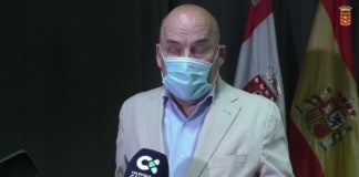 Luis Herrera aborda el impacto del cambio climático en su nuevo libro presentado en el Cabildo insular