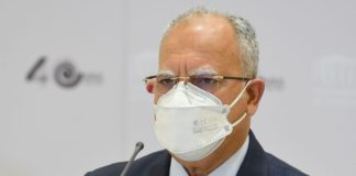 Curbelo: “La solución al colapso de Los Cristianos no pasa por trasladar las operaciones a otros puertos”