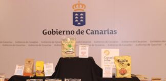 El Cabildo felicita a los productores de gofio de La Gomera por sus galardones en los premios Agrocanarias 2021
