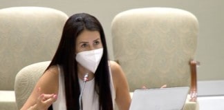 Melodie Mendoza pide dar un impulso a las subvenciones aún pendientes de Infancia y Familia