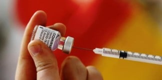 Pfizer pedirá autorización para administrar una tercera dosis de su vacuna