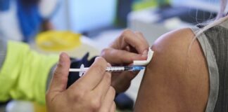 Más de la mitad de los jóvenes de entre 12 y 19 años están ya inmunizados contra la COVID-19