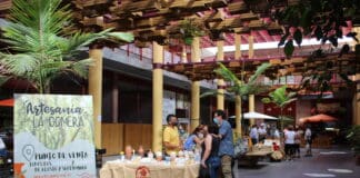 Los puntos de venta presenciales de artesanía estarán presentes esta semana en San Sebastián y Chipude