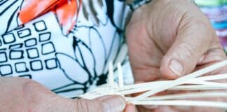 El Cabildo impulsa la artesanía gomera con una jornada de talleres y demostraciones abierta al público