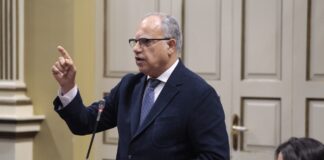 Curbelo solicita al Estado las competencias en Costas para impulsar proyectos estratégicos para Canarias