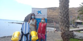 La Fundación “la Caixa” y CaixaBank dotan a Cruz Roja La Gomera de una silla anfibia