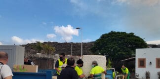 Todoque huye: “En ese camión va mi vida”