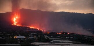 La ceniza podría afectar este miércoles al tráfico aéreo entre La Palma, Tenerife y La Gomera
