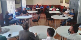 Dirigentes de la Federación Tinerfeña de Fútbol y clubes de La Gomera comparten impresiones