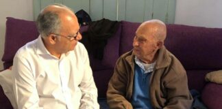 Cabildo y Ayuntamiento de Valle Gran Rey felicitan a Antonio Navarro por su 107 cumpleaños
