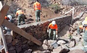 Canarias rompe la barrera de las 145.000 personas en paro por primera vez en casi dos décadas