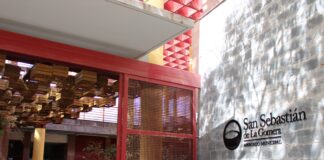 El Ayuntamiento de San Sebastián de La Gomera renueva la imagen de la entrada del Mercado Municipal