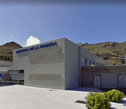 Potaje de berros, queso tierno, bacalao y papas arrugadas por el Día de Canarias a los pacientes del hospital de La Gomera