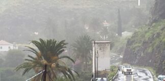 Una avería interminable somete a los vecinos del Barranco de la Villa a horas sin suministro en diferentes días