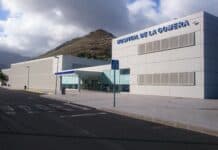 Uno de los heridos graves en el accidente de circulación de la guagua en La Gomera, trasladado a Tenerife