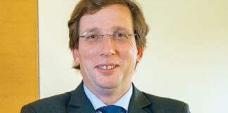 Denuncian a Martínez Almeida por no abrir una investigación tras conocer la presunta estafa en la compra de mascarillas