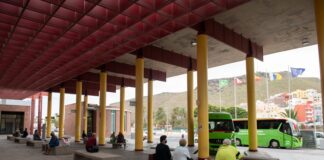 El Cabildo dota de nuevas marquesinas a varios puntos de la zona baja de Valle Gran Rey