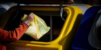 Los canarios consolidan su compromiso con el reciclaje de envases en el contenedor amarillo y azul