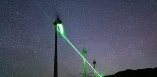 Endesa pone en marcha el primer sistema láser a nivel mundial en un parque eólico para proteger a la pardela