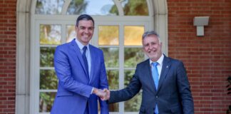 El presidente de Canarias se reúne con Pedro Sánchez en La Moncloa y asiste a la Comisión Mixta para la Reconstrucción de La Palma