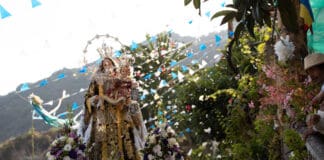 La Bajada de la Virgen del Carmen en Vallehermoso reúne a miles de personas