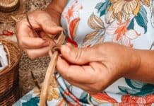 El Ayuntamiento de Agulo impulsa un proyecto que contempla clases de artesanía y folklore en una apuesta cargada de tradición