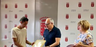 El Cabildo de La Gomera reconoce la trayectoria deportiva de Cristofer Clemente