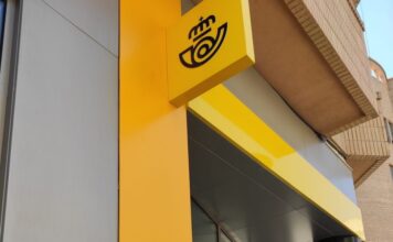 Las carteras y carteros rurales de Correos en La Gomera proporcionan otros servicios a domicilio