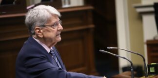 El Parlamento acuerda tramitar el proyecto de Ley de la Presidencia y del Gobierno de Canarias