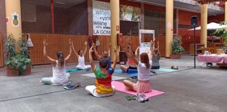 Este miércoles vuelve una nueva sesión de yoga al Mercado Municipal de San Sebastián de La Gomera