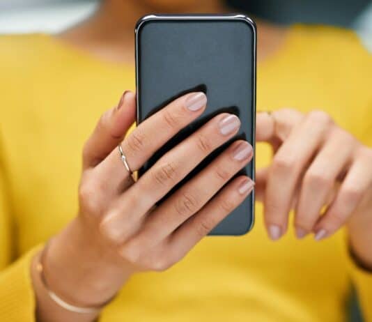 El Gobierno ultima un decreto sobre juegos y apuestas que refuerza los controles para impedir el acceso a los menores