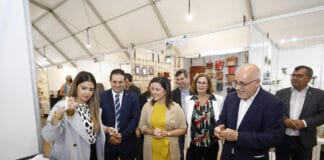 La Feria de Artesanía de Canarias abre sus puertas con 140 puestos de 53 oficios y con la mujer como protagonista