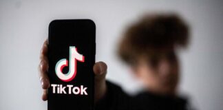 Despiden a una cajera por bailar en Tik Tok estando de baja por lumbalgia