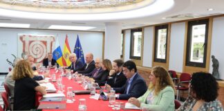 Gobierno y cabildos acuerdan un calendario de comisiones para desbloquear la financiación, las carreteras, la dependencia y otros asuntos