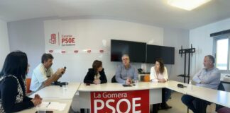 Nira Fierro, secretaria de organización del PSOE, se reúne con colectivos de La Gomera y con distintos cargos orgánicos del partido