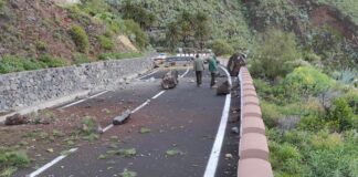 Corte de tráfico en la GM-1 en su salida desde Valle Gran Rey por desprendimientos