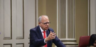 Curbelo subraya el compromiso del Pacto de las Flores con el interés general de Canarias