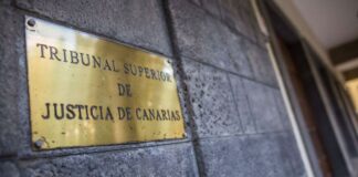 El TSJC suspende el protocolo de acogida de menores migrantes del Gobierno canario