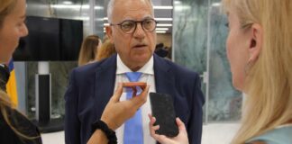 CC y PP prevén firmar este jueves con ASG el pacto para el Gobierno de Canarias