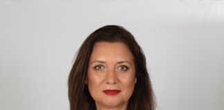 El PSOE bonificará la tasa municipal a los establecimientos con terrazas y toldos