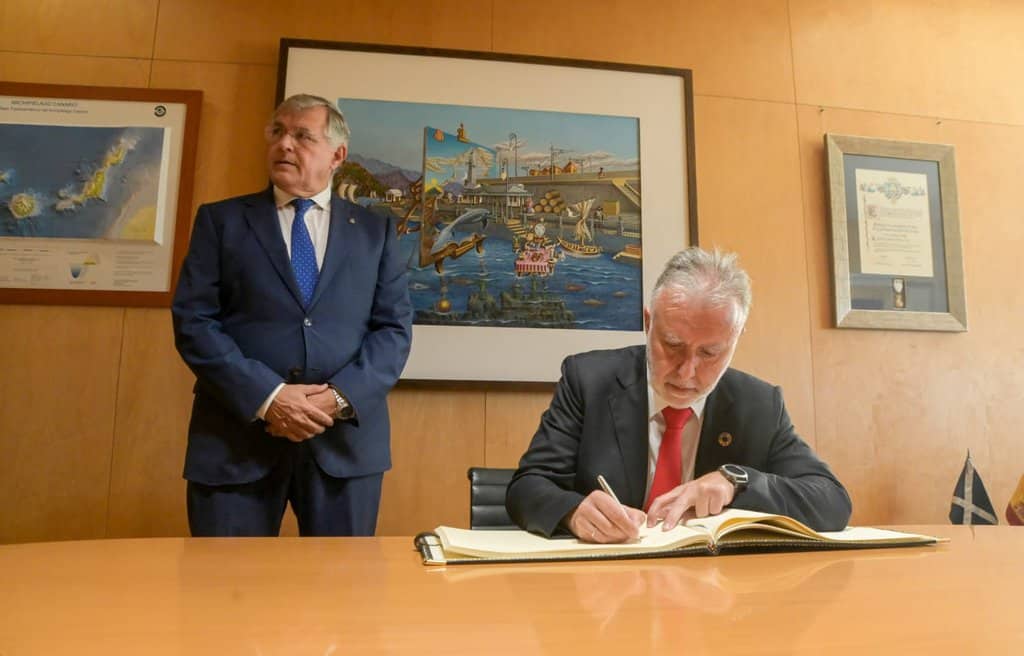 Visita de Ángel Víctor Torres a la Autoridad Portuaria de Santa Cruz de Tenerife