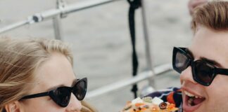 La generación Z está abandonado las apps de citas y buscando el amor de forma tradicional