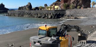 El Ayuntamiento de San Sebastián inicia los trabajos de puesta a punto y mantenimiento de las playas del municipio