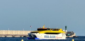 Cabildo y Ayuntamiento de Valle Gran Rey piden a Fred Olsen revisar los horarios entre los puertos del sur