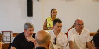 Clavijo apunta que el incendio forestal de La Palma «se encuentra ahora mismo fuera de control»