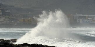 Fenómenos costeros y vientos fuertes en Canarias este sábado