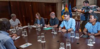 Gobierno de Canarias y ongs acuerdan crear una mesa de trabajo con todos los implicados en migración