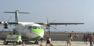 El vuelo de Binter entre Tenerife y La Gomera quedó cancelado en la tarde de este lunes, mientras el vuelo de Gran Canaria aterrizó con normalidad
