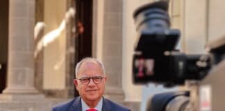 Curbelo valora la bonificación del impuesto de sucesiones y donaciones por su “impacto social”