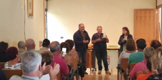 Un centenar de mayores de El Rosario viaja a La Gomera en la excursión final de verano